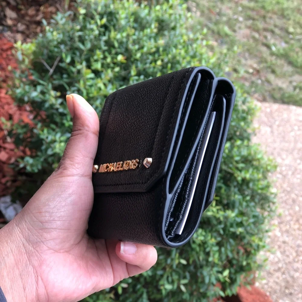 Michael Kors HAYES Leather Medium Trifold Wallet